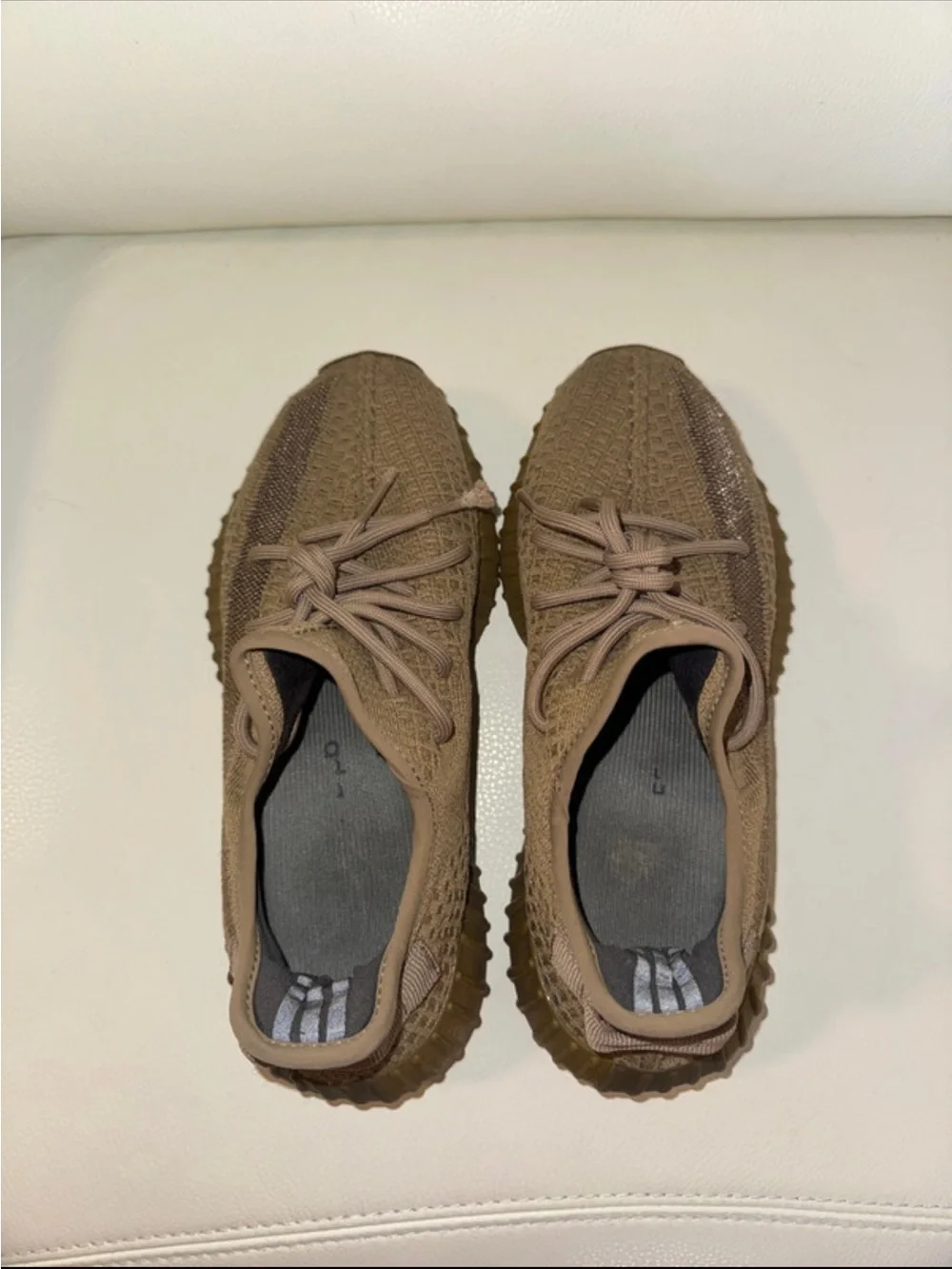 YEEZY WOMEN’S SNEAKERS